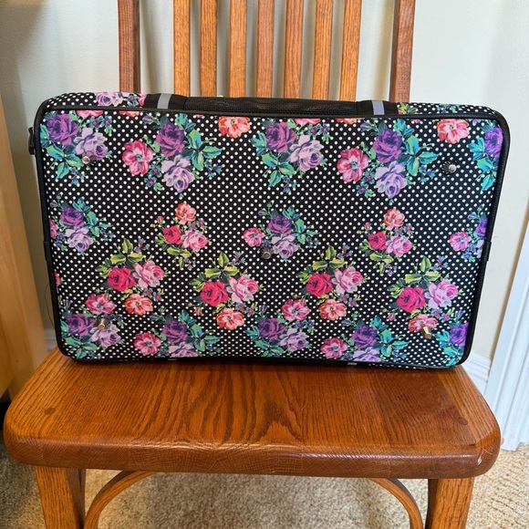 NWT Betsey Johnson Black White Pink Pet Travel Carrier TSA Approved Up To 16lbs - Picture 7 of 12